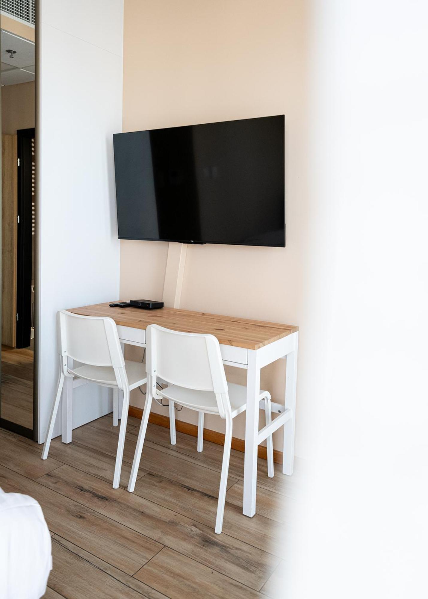 Rentplanet - Apartamenty Kasprzaka Варшава Экстерьер фото