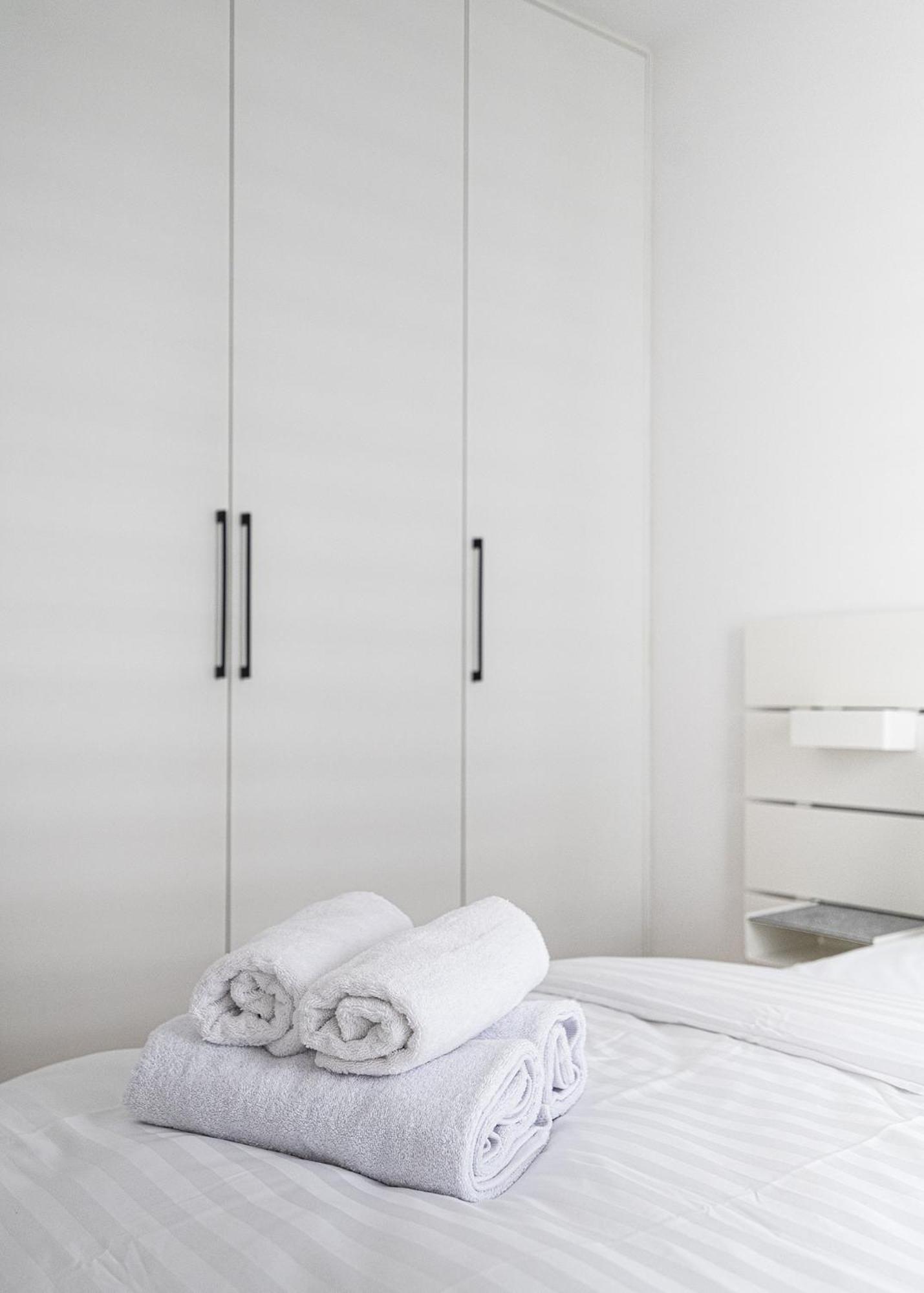 Rentplanet - Apartamenty Kasprzaka Варшава Экстерьер фото
