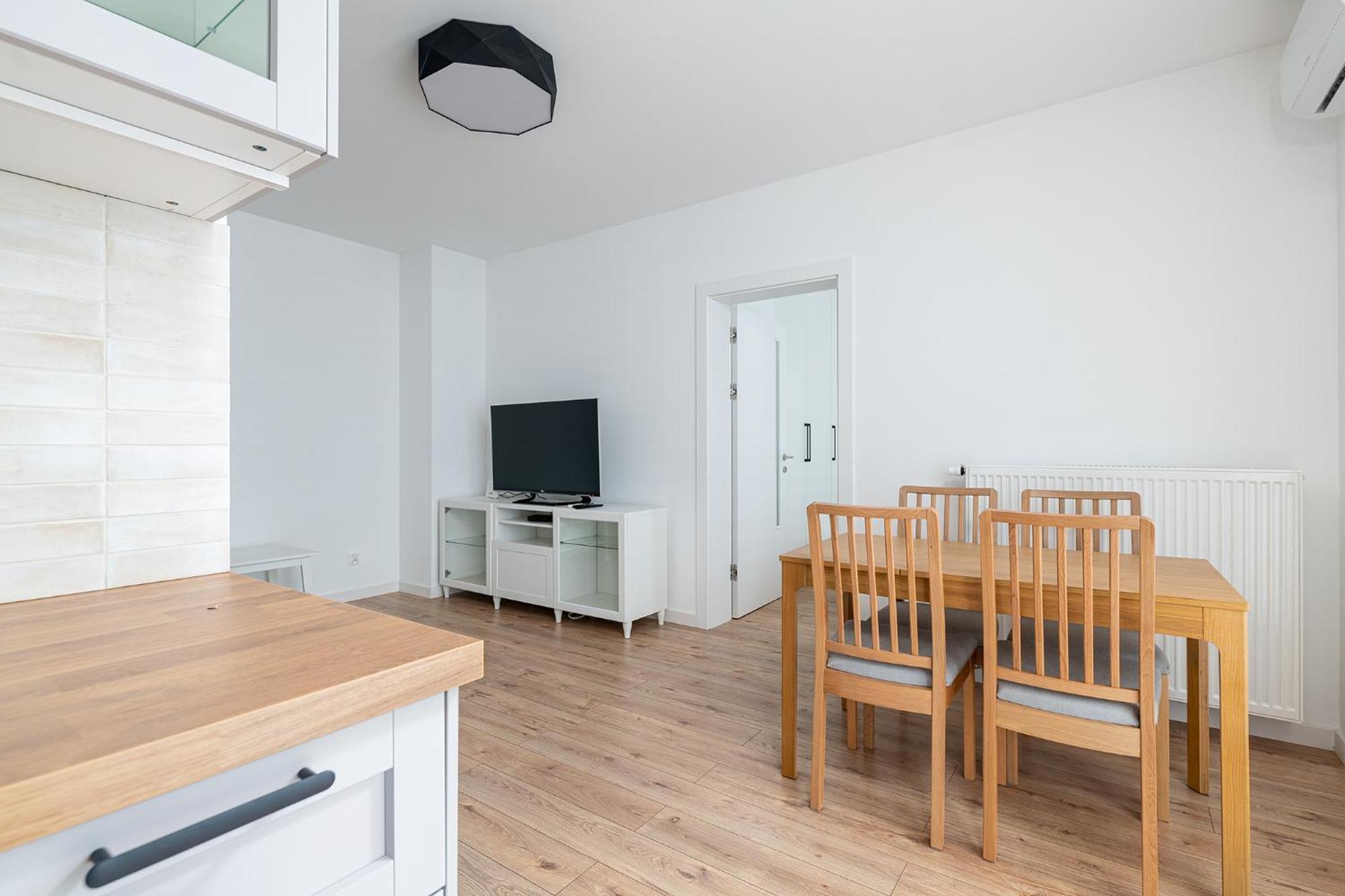 Rentplanet - Apartamenty Kasprzaka Варшава Экстерьер фото